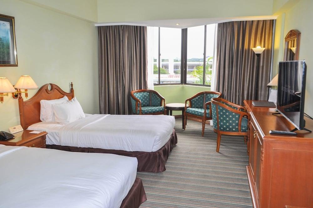 Mulia Hotel Bandar Seri Begawan Esterno foto