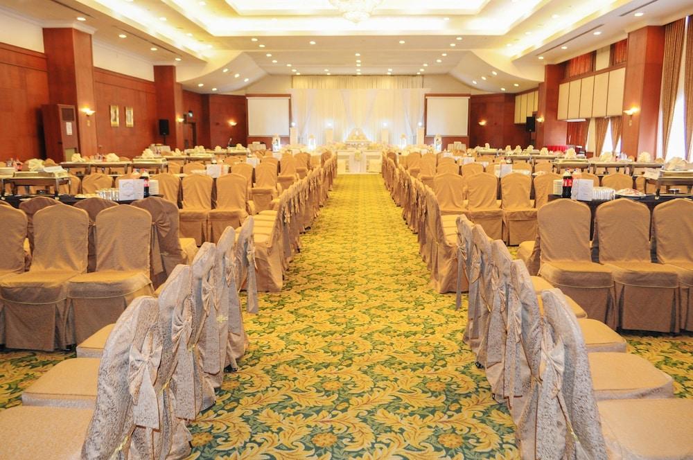 Mulia Hotel Bandar Seri Begawan Esterno foto